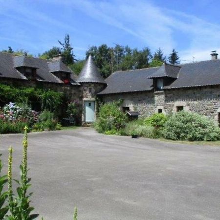 Le Petit Chateau Noyal-Pontivy Luaran gambar